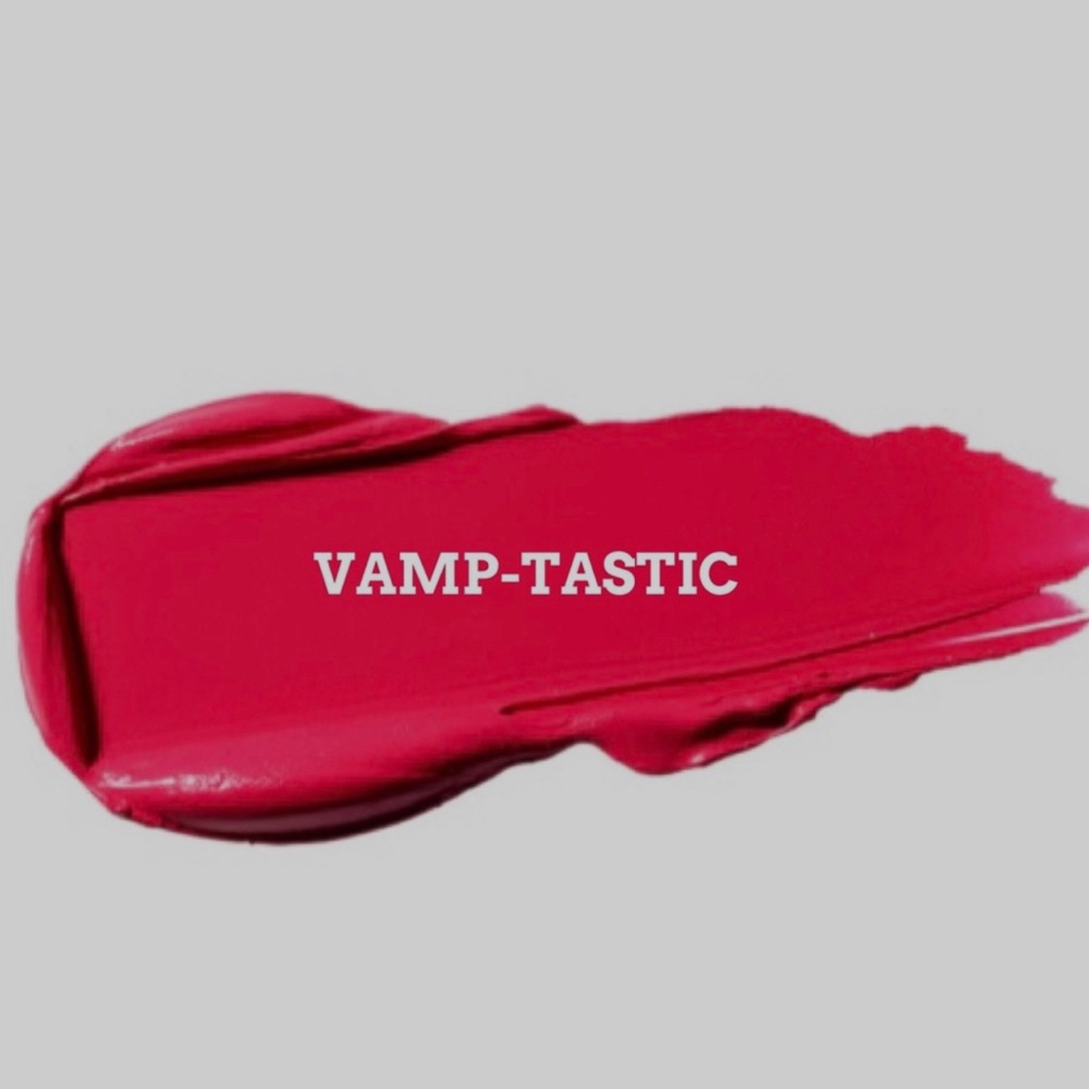 MAC x Richard Quinn "Vamp-tastic" Lipstick - Picture 7 of 16